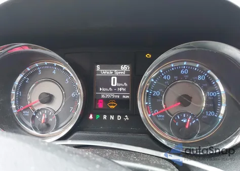 2016 Chrysler Town & Country Touring from USA, damaged, VIN 2C4RC1BG9GR245085